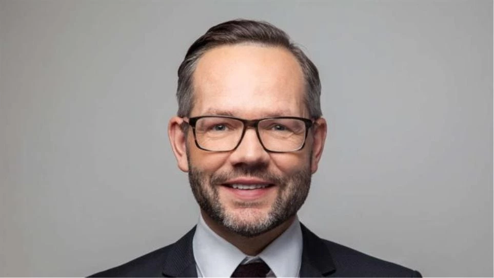 Ο Γερμανός υφυπουργός Εξωτερικών βιάζεται να βάλει Αλβανία και Σκόπια στην Ε.Ε.